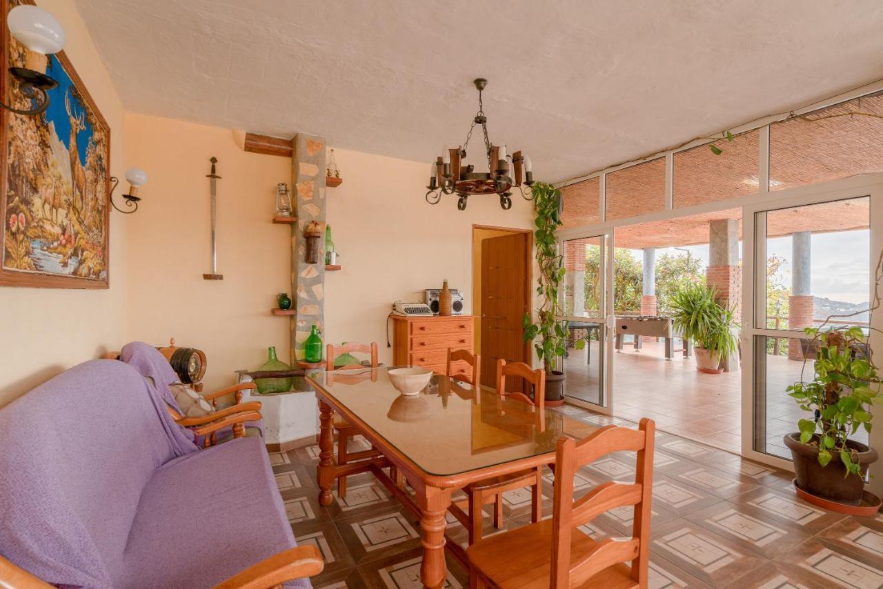 Cortijo La Encina Villa Sayalonga Buitenkant foto