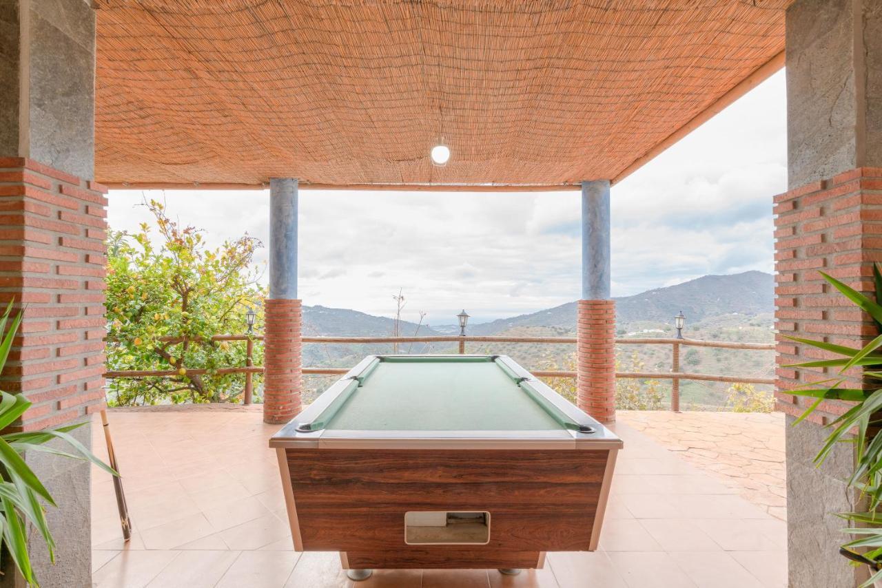 Cortijo La Encina Villa Sayalonga Buitenkant foto